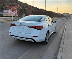 نیسان سێنترا